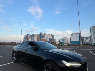 2018 Volvo S90 II, чёрный, 2740000 рублей, вид 4