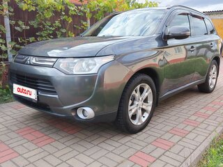 2014 Mitsubishi Outlander III Рестайлинг, серый, 1200000 рублей, вид 1