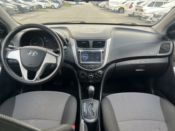 2012 Hyundai Solaris I, чёрный - вид 9