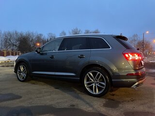 2015 Audi Q7 II (4M), серый, 3700000 рублей, вид 2