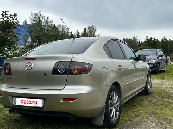 2005 Mazda 3 I (BK), золотистый - вид 1