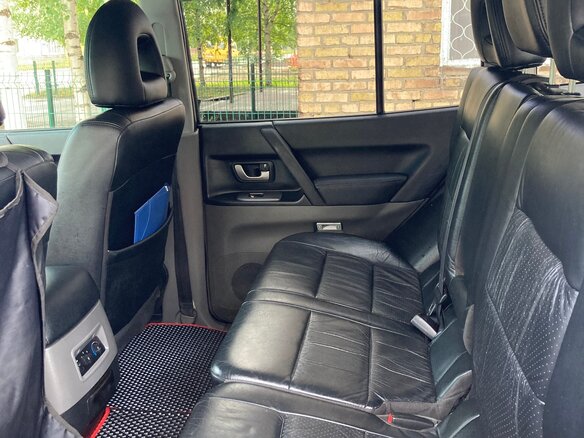 2006 Mitsubishi Pajero III Рестайлинг, чёрный, 1800000 рублей - вид 21
