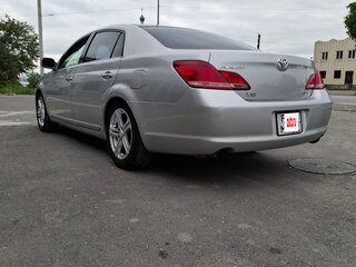 2005 Toyota Avalon III, серебристый, 700000 рублей, вид 4