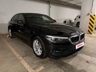 2019 BMW 5 серии 520d xDrive VII (G30/G31/G38), чёрный, 3890000 рублей, вид 2