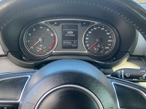2012 Audi A1 I (8X), коричневый, 1055000 рублей - вид 5