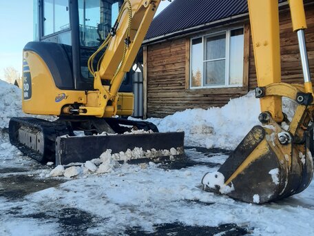2015 Komatsu PC30MR, 3500000 рублей, вид 1