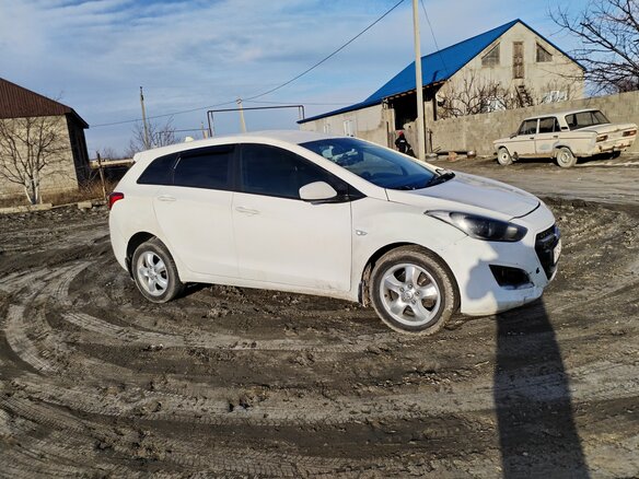 2016 Hyundai i30 II Рестайлинг, белый, 876000 рублей - вид 2