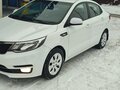2017 Kia Rio III Рестайлинг, белый, 1100000 рублей - вид 4