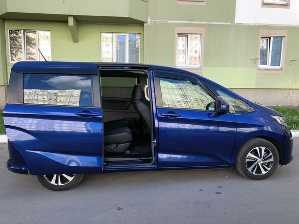2017 Honda Freed II, синий, 1570000 рублей - вид 8