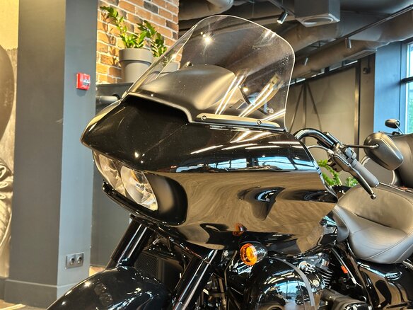 2024 Harley-Davidson Road Glide Limited, чёрный, 4150000 рублей - вид 15
