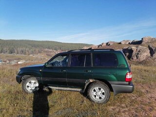 2006 Toyota Land Cruiser 100 Series Рестайлинг 2, зелёный, 1850000 рублей, вид 4