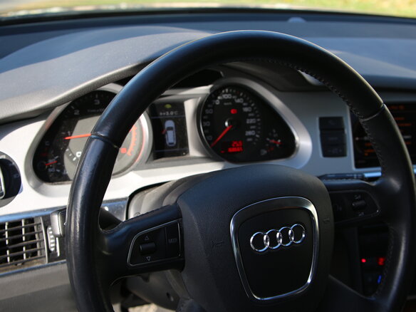 2010 Audi A6 III (C6) Рестайлинг, чёрный, 1300000 рублей - вид 16