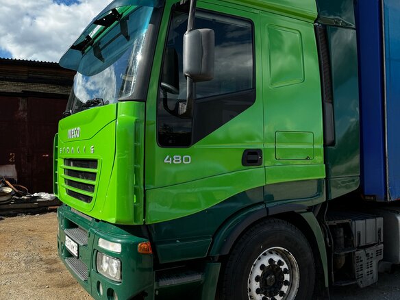 2005 Iveco Stralis, зелёный, 2600000 рублей - вид 1