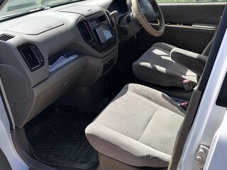 2001 Mitsubishi Dion I, белый, 220000 рублей, вид 5
