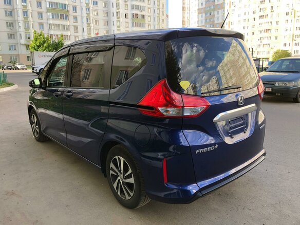 2017 Honda Freed II, синий, 1570000 рублей - вид 5