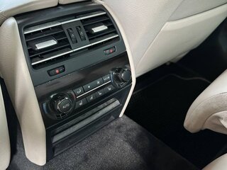 2009 BMW 7 серии 750i V (F01/F02/F04), чёрный, 1800000 рублей, вид 4