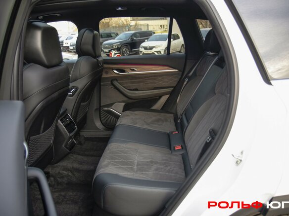 2025 Geely Monjaro (Xingyue L) I Рестайлинг (China Market), белый, 3668000 рублей - вид 7
