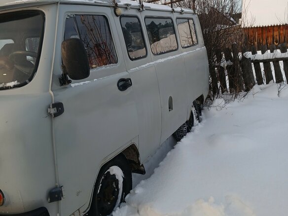 2000 УАЗ 452, серебристый, 300000 рублей