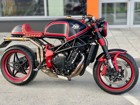 2011 MV Agusta Brutale 920, пурпурный - вид 4