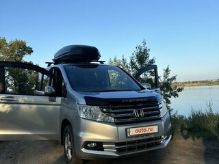 2014 Honda Stepwgn IV Рестайлинг, белый, 1490000 рублей, вид 4
