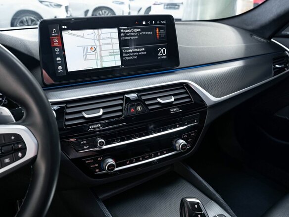 2021 BMW 5 серии 530i xDrive VII (G30/G31/G38) Рестайлинг, белый, 4990000 рублей - вид 15