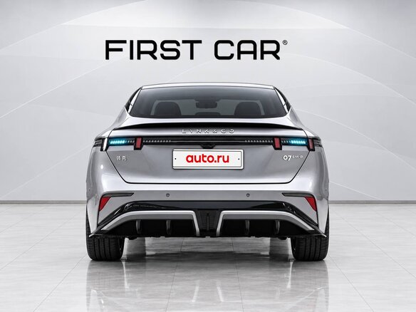 2026 Lynk & Co 07 GT I Рестайлинг, серебристый, 4490000 рублей - вид 4