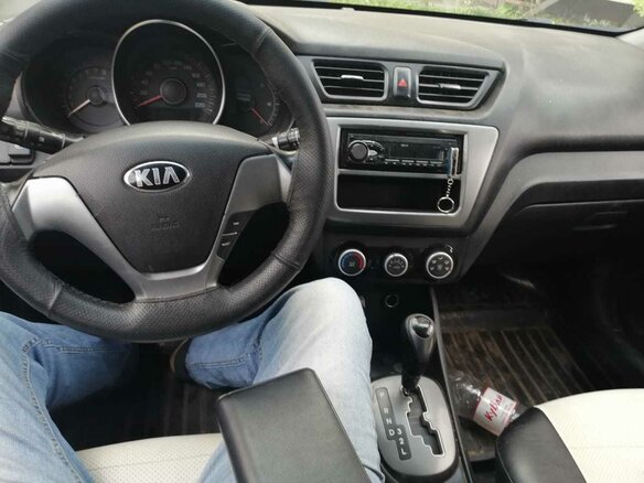 2015 Kia Rio III, белый - вид 6