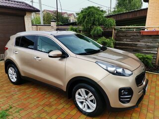 2017 Kia Sportage IV, коричневый, 1920000 рублей, вид 1