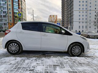 2019 Toyota Vitz III (XP130) Рестайлинг 2, белый, 1150000 рублей, вид 4