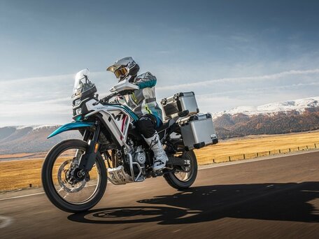 2025 CFMoto 450MT Touring, синий, 845910 рублей, вид 3