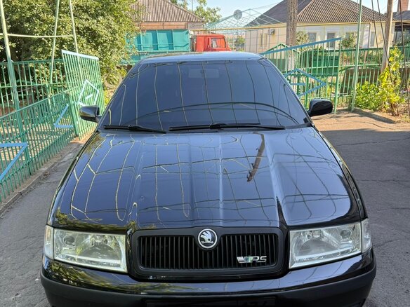 2008 Skoda Octavia I (A4) Рестайлинг, чёрный, 700000 рублей - вид 1
