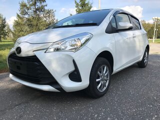 2019 Toyota Vitz III (XP130) Рестайлинг 2, белый, 1450000 рублей, вид 3