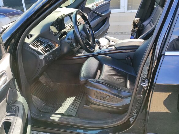2010 BMW X5 30d II (E70) Рестайлинг, чёрный, 2449999 рублей - вид 11