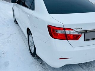 2013 Toyota Camry VII (XV50), белый, 1420000 рублей, вид 5