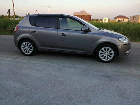 2011 Kia Ceed I Рестайлинг, бежевый, 695000 рублей - вид 1