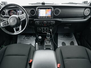 2018 Jeep Wrangler IV (JL), серый, 4990000 рублей, вид 4