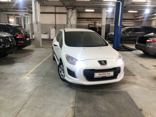 2011 Peugeot 308 I Рестайлинг, белый, 320000 рублей, вид 5