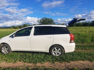 2003 Toyota Wish I, белый, 1200000 рублей, вид 5