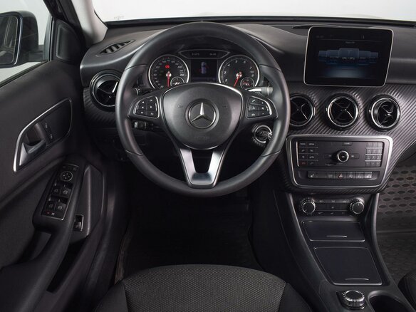 2018 Mercedes-Benz GLA 200 I (X156) Рестайлинг, синий - вид 4