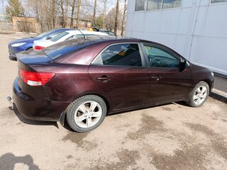 2011 Kia Cerato 6-speed II, пурпурный, 730000 рублей, вид 3