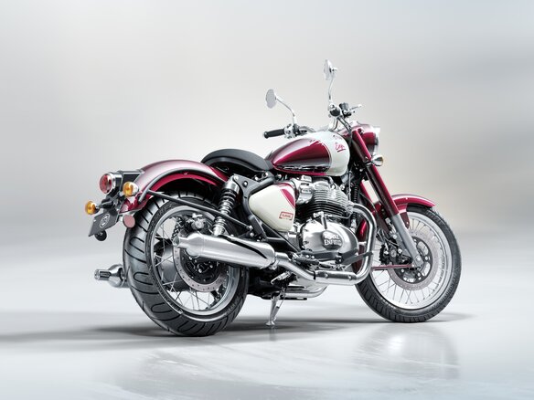 2026 Royal Enfield Classic 650, красный, 703000 рублей - вид 6