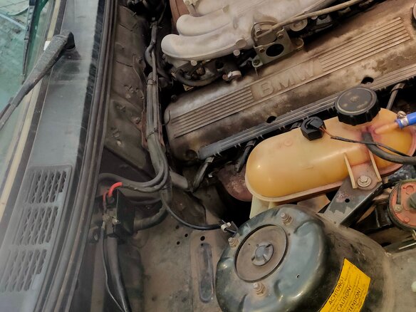 1986 BMW 3 серии 325i II (E30), зелёный, 525000 рублей - вид 17