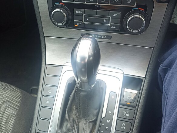 2011 Volkswagen Passat B7, белый, 1290000 рублей - вид 15