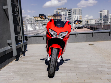 2014 Honda VFR 800, красный, 818955 рублей, вид 3