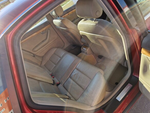 2004 Audi A4 III (B7), красный, 850000 рублей - вид 8