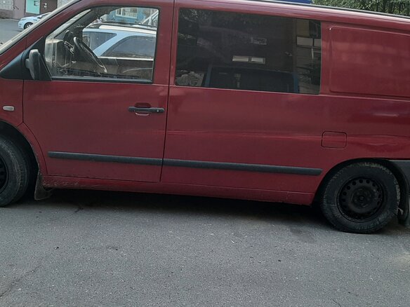 2003 Mercedes-Benz Vito 112 CDI I (W638), красный, 650000 рублей - вид 3