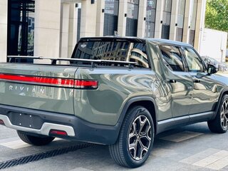 2022 Rivian R1T QM Large, зелёный, 9999999 рублей, вид 3