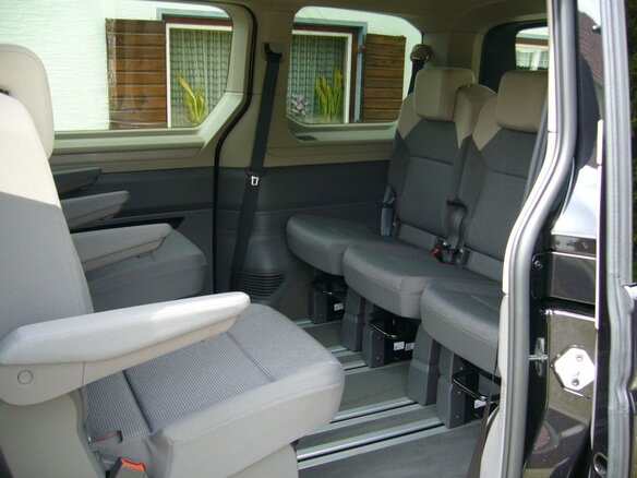 2025 Volkswagen Multivan T7, чёрный, 9970000 рублей - вид 17