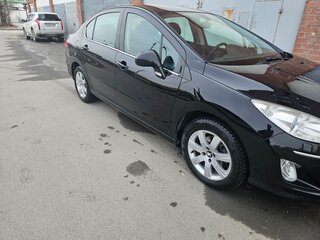 2013 Peugeot 408 I, чёрный, 600000 рублей, вид 3
