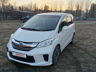 2016 Honda Freed I Рестайлинг 2, белый, 1500000 рублей, вид 1